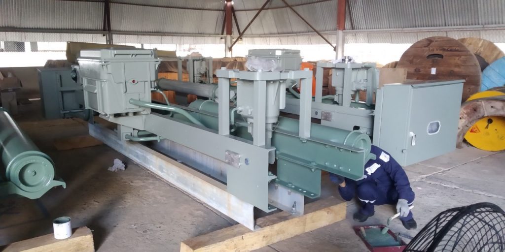 Bộ truyền động thủy lực sau khi bảo dưỡng và sơn mới